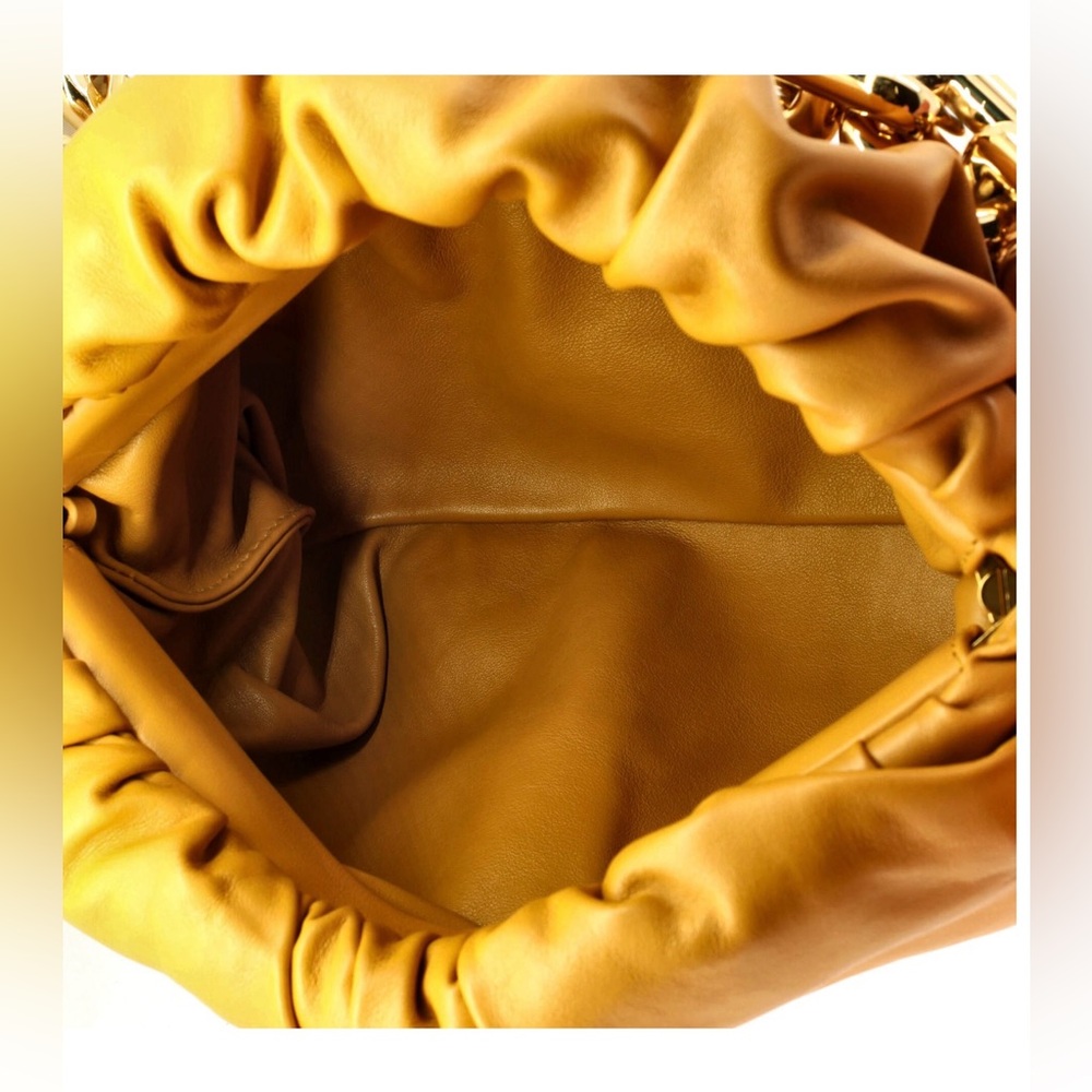 NWOT - BOTTEGA VENETA The Chain Pouch Leather - Picture 3 of 7